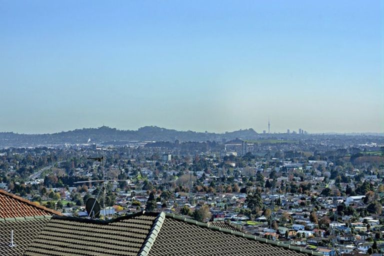 Photo of property in 6 Alexia Place, Flat Bush, Auckland, 2105