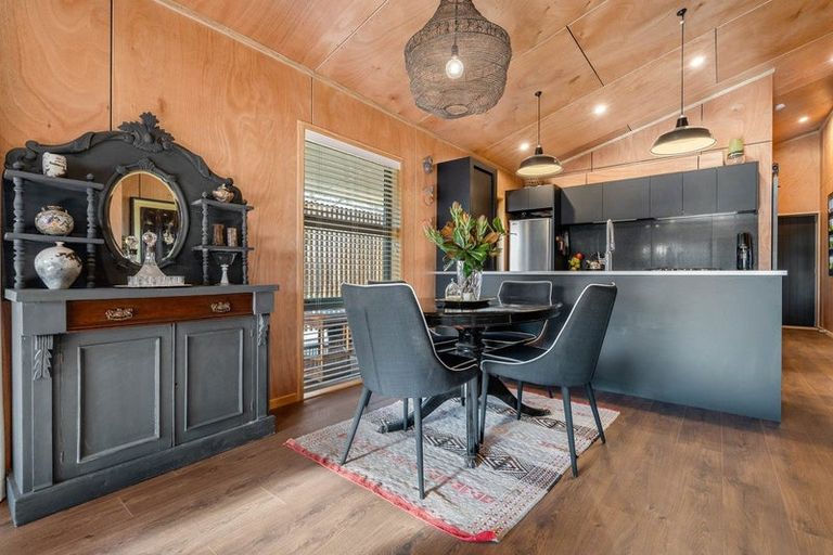 Photo of property in 79 Regent Street, Martinborough, 5711