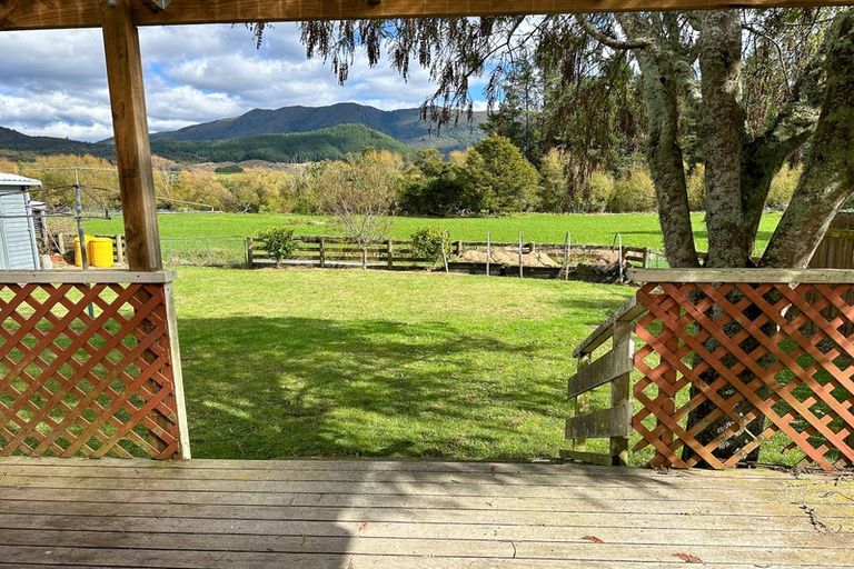 Photo of property in 6 Harwood Place, Upper Takaka, Takaka, 7183