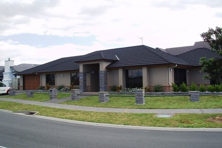 Photo of property in 14 Excelsa Place, Papamoa Beach, Papamoa, 3118