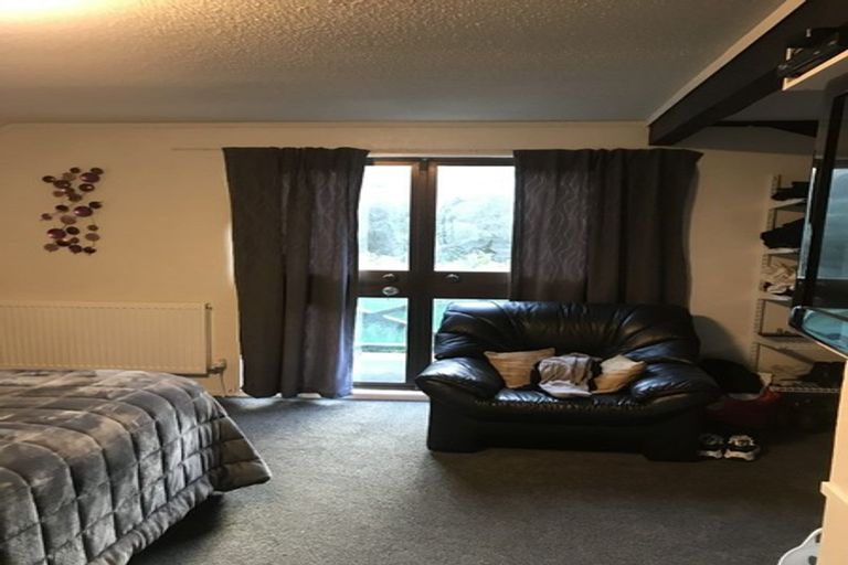 Photo of property in 27 Postgate Drive, Whitby, Porirua, 5024