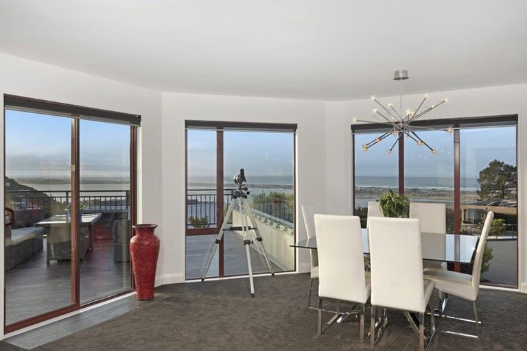 Photo of property in 15 Mandalay Lane, Redcliffs, Christchurch, 8081