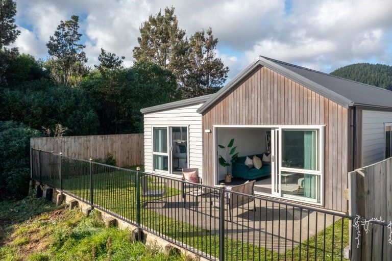 Photo of property in 26 Koru Loop, Paraparaumu, 5032