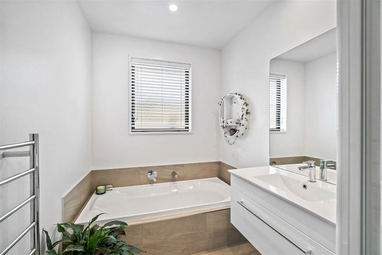 Photo of property in 16 Hungerford Drive, Rolleston, 7615