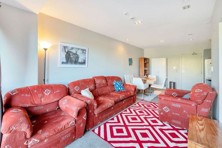 Photo of property in Shoal Haven Apartments, 206a/130 Anzac Street, Takapuna, Auckland, 0622