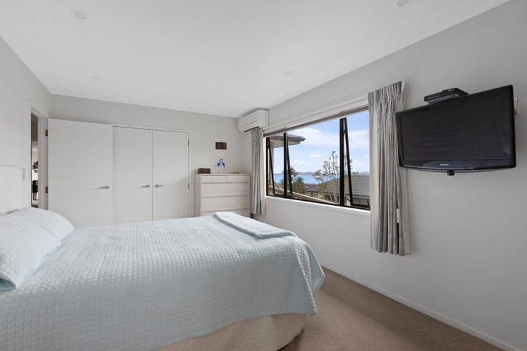 Photo of property in 10 Brampton Road, Snells Beach, 0920