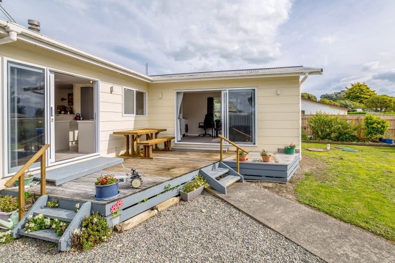 Photo of property in 89 Lake Ferry Road, Lake Ferry, Featherston, 5772