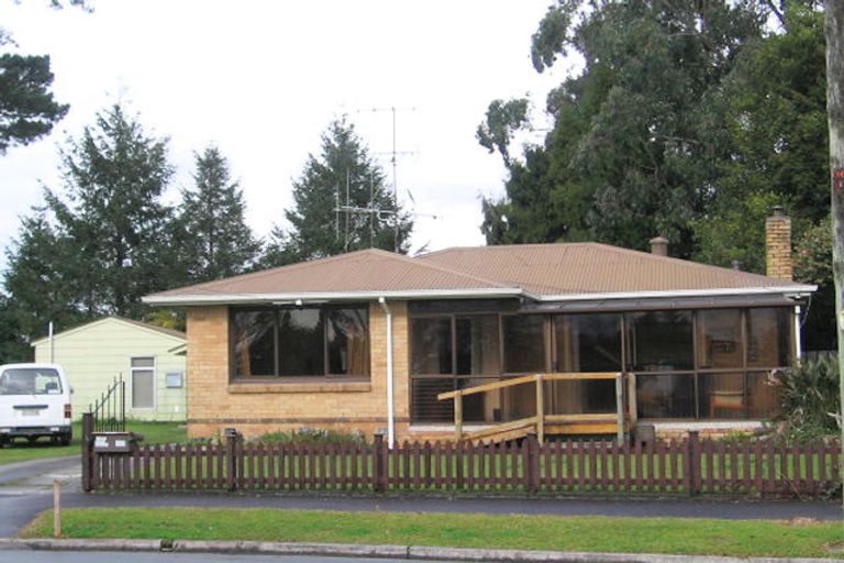 Photo of property in 32 Dermont Street, Bader, Hamilton, 3206