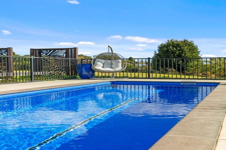 Photo of property in 49 Oceana Drive, Welcome Bay, Tauranga, 3175