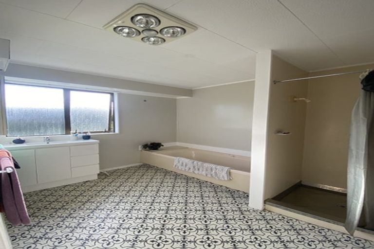 Photo of property in 15 Welland Place, Island Bay, Wellington, 6023