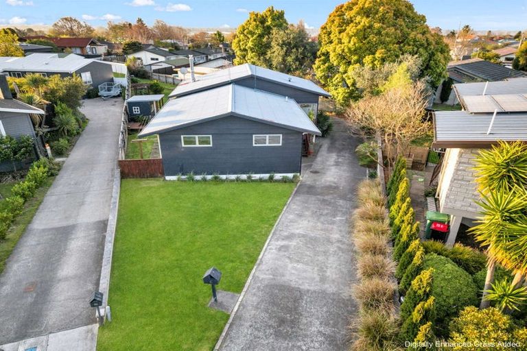 Photo of property in 2 Ashford Place, Havelock North, 4130