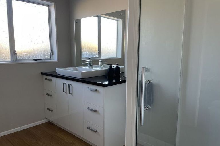 Photo of property in 28a Roband Crescent, Brown Owl, Upper Hutt, 5018