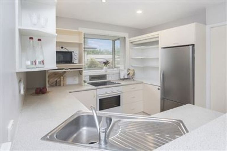 Photo of property in 63 Hounslow Street, Ilam, Christchurch, 8041