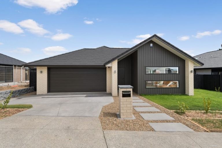 Photo of property in 12 Peter Bourne Drive, Pokeno, 2402