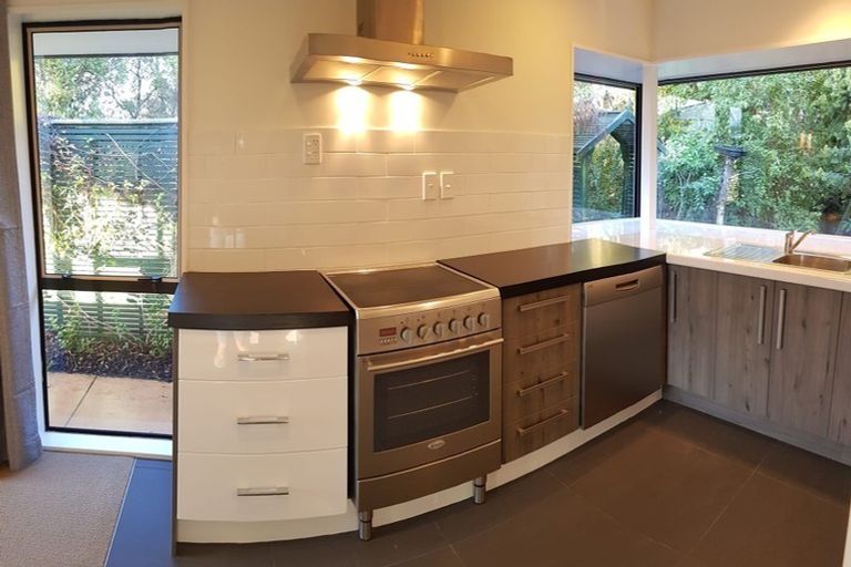 Photo of property in 2 O'halloran Drive, Halswell, Christchurch, 8025