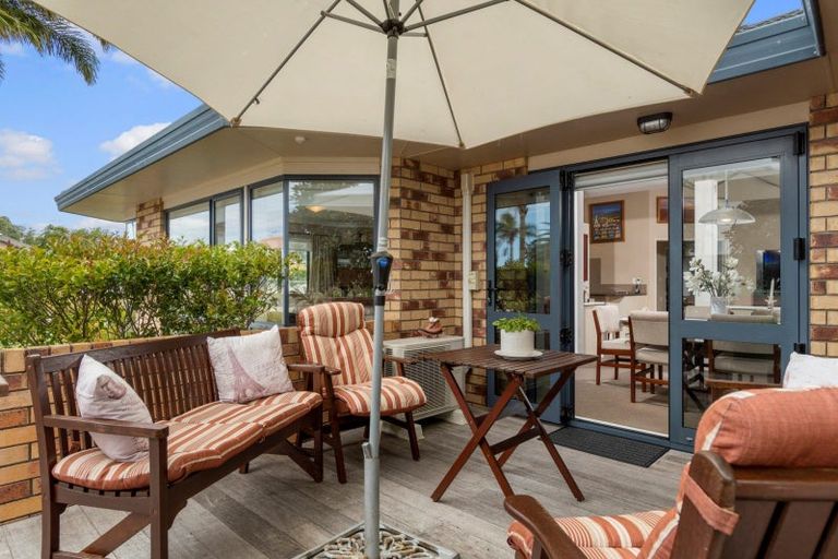 Photo of property in 16 Palm Beach Boulevard, Papamoa Beach, Papamoa, 3118