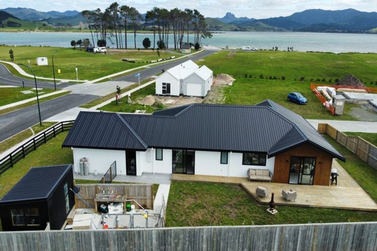 Photo of property in 2 Kotare Way, Matarangi, Whitianga, 3592