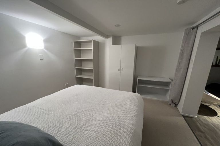 Photo of property in 1/50 La Trobe Street, Pakuranga Heights, Auckland, 2010