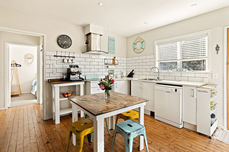 Photo of property in 14 Catherine Crescent, Whitianga, 3510