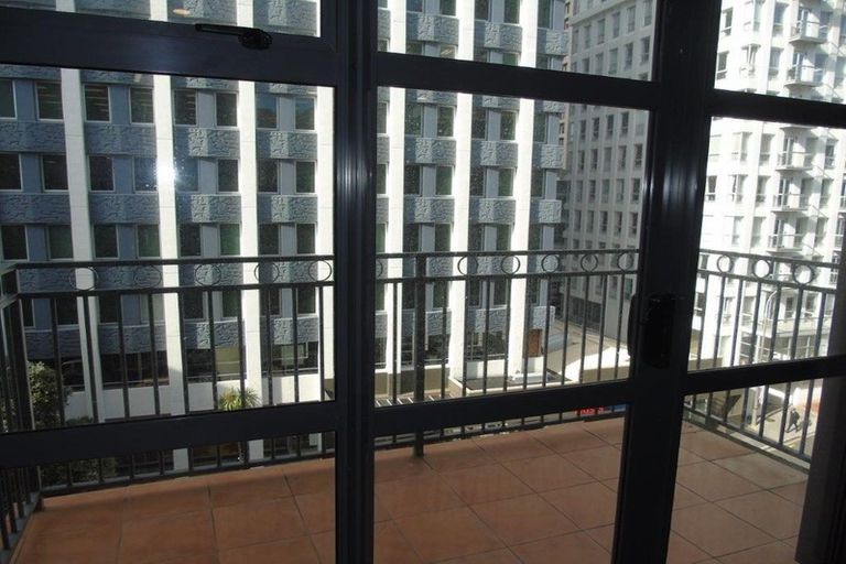 Photo of property in Atrium Towers, 5e/154 The Terrace, Wellington Central, Wellington, 6011
