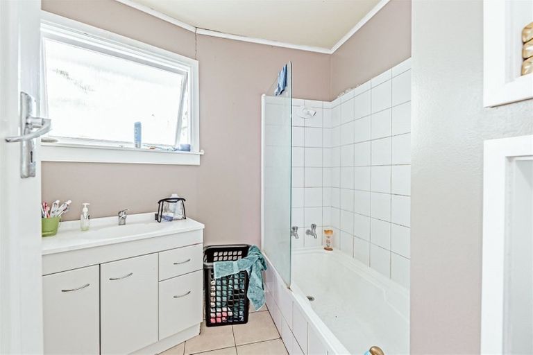 Photo of property in 320 Ilam Road, Burnside, Christchurch, 8053