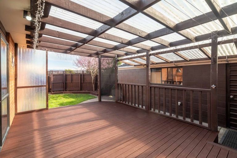 Photo of property in 2/126b Inwoods Close, Parklands, Christchurch, 8083