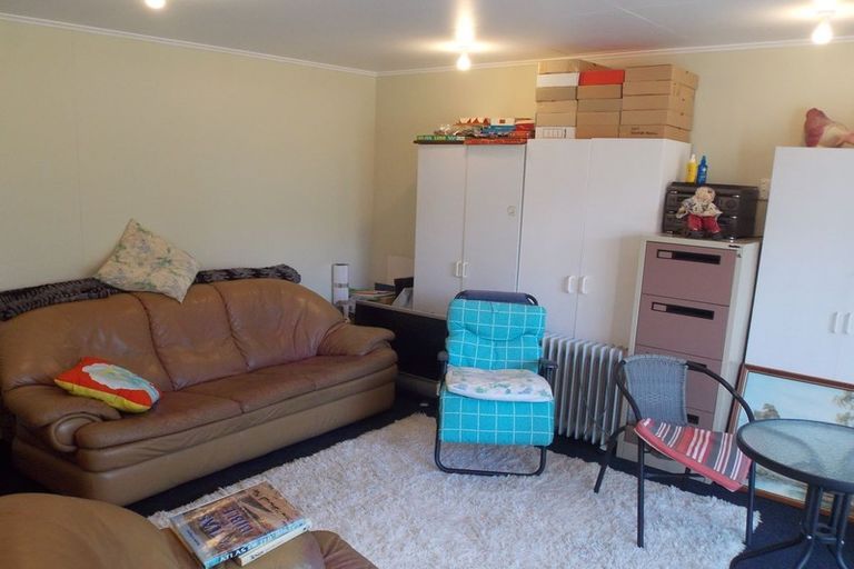 Photo of property in 30 Kuku Street, Tangimoana, 4822