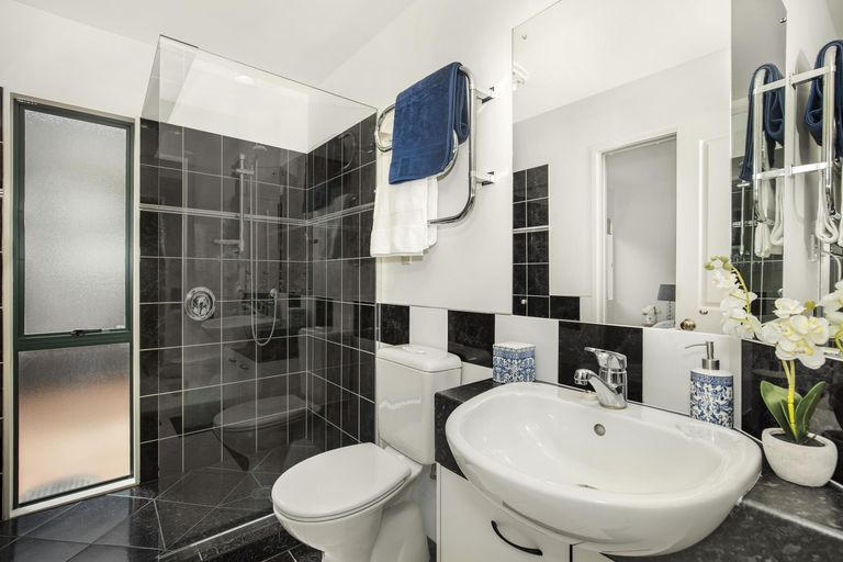 Photo of property in 82 Glenross Drive, Wattle Downs, Auckland, 2103