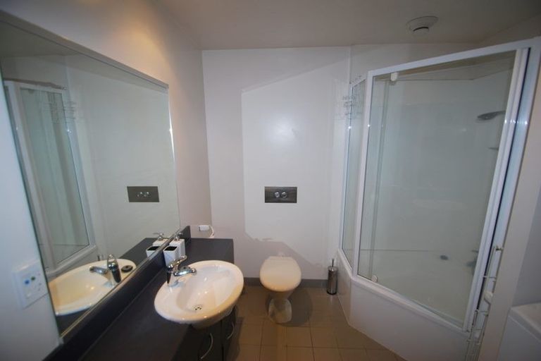 Photo of property in St Peters Apartments, 9e/192 Willis Street, Te Aro, Wellington, 6011