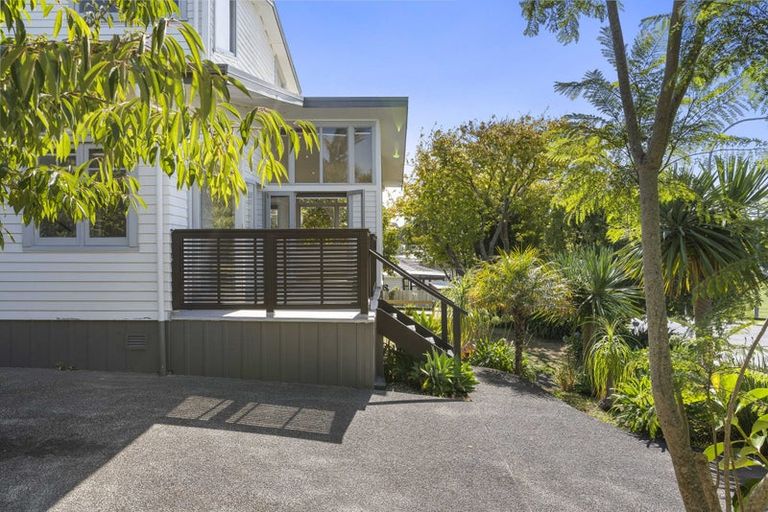 Photo of property in 92 Moore Street, Howick, Auckland, 2014