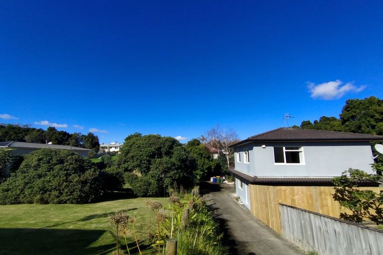 Photo of property in 1/15 Alamein Avenue, Belmont, Auckland, 0622