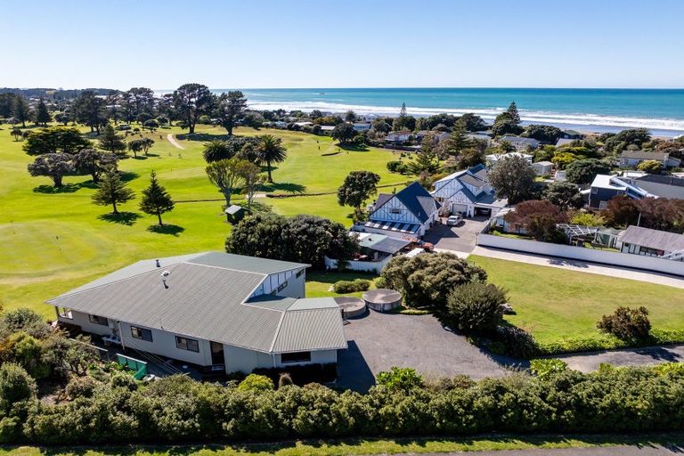 Photo of property in 24 Palm Parade, Riversdale Beach, Masterton, 5872