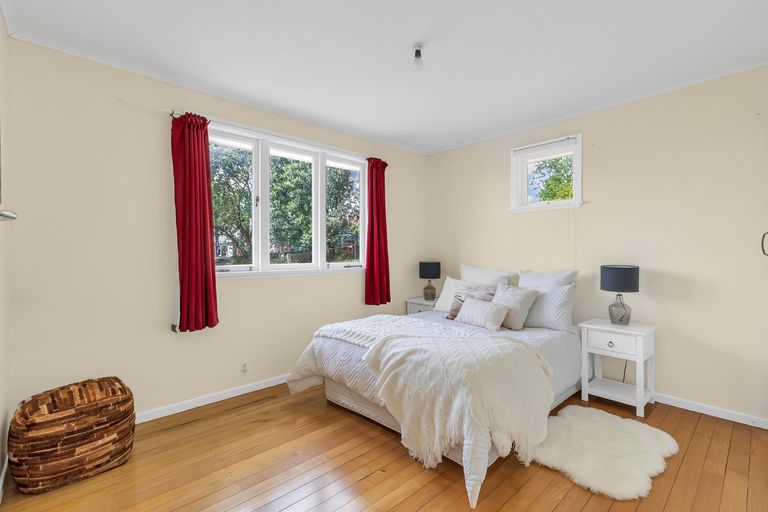 Photo of property in 101 Glengarry Road, Glen Eden, Auckland, 0602