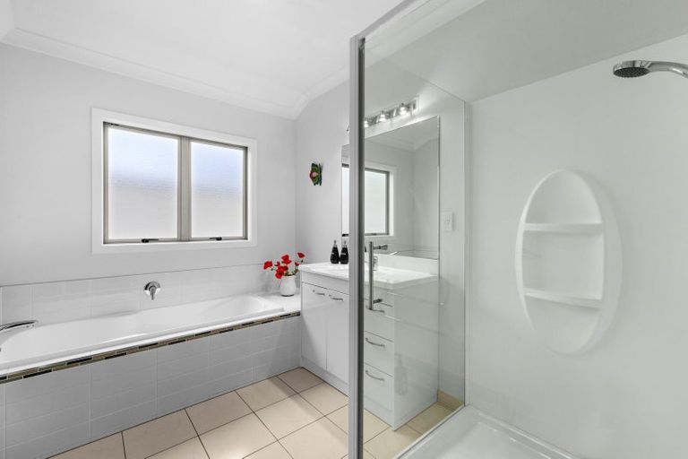 Photo of property in 79 Russell Robertson Drive, Havelock North, 4130