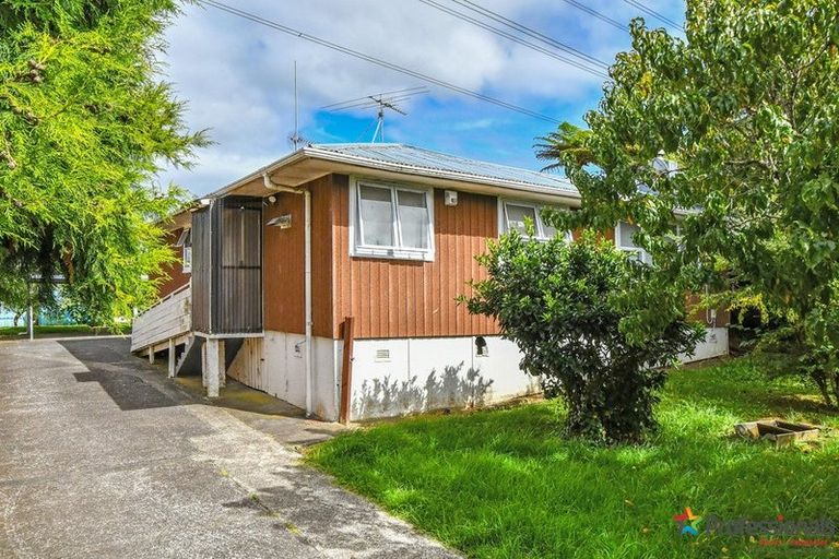 Photo of property in 209 Bairds Road, Otara, Auckland, 2023