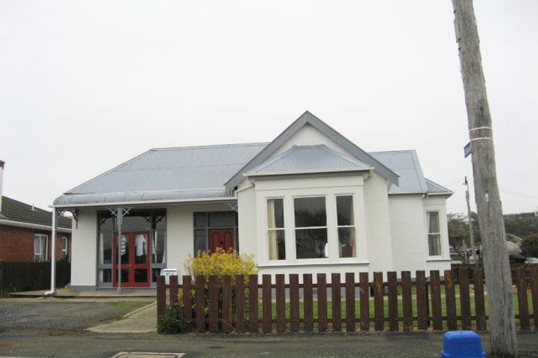 Photo of property in 19 Royal Crescent, Saint Kilda, Dunedin, 9012