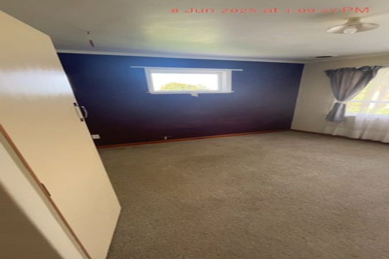 Photo of property in 1/128 Triangle Road, Massey, Auckland, 0614