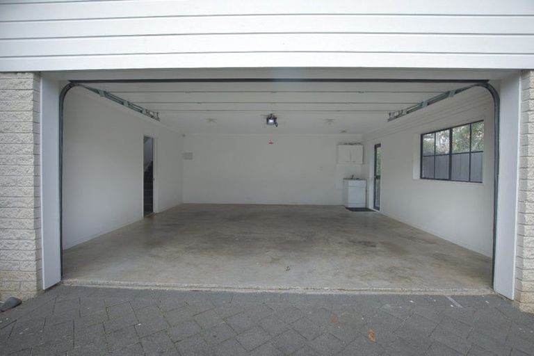 Photo of property in 8 Highgate Place, Somerville, Auckland, 2014