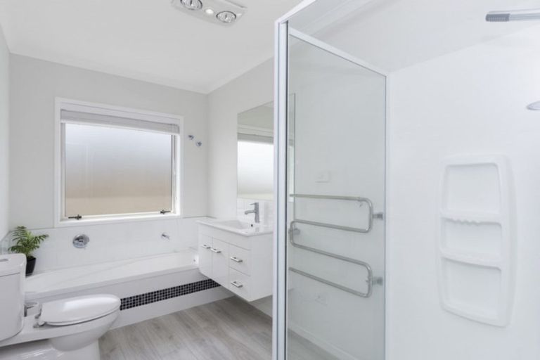 Photo of property in 45a Puhirake Crescent, Pyes Pa, Tauranga, 3112