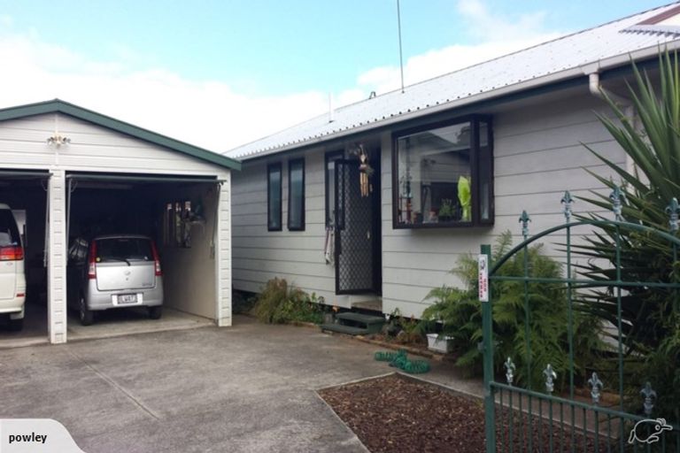 Photo of property in 2/10 Argyle Avenue, Pahurehure, Papakura, 2113