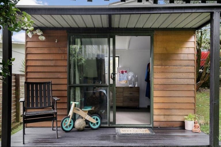 Photo of property in 14 Opal Avenue, Pakuranga, Auckland, 2010