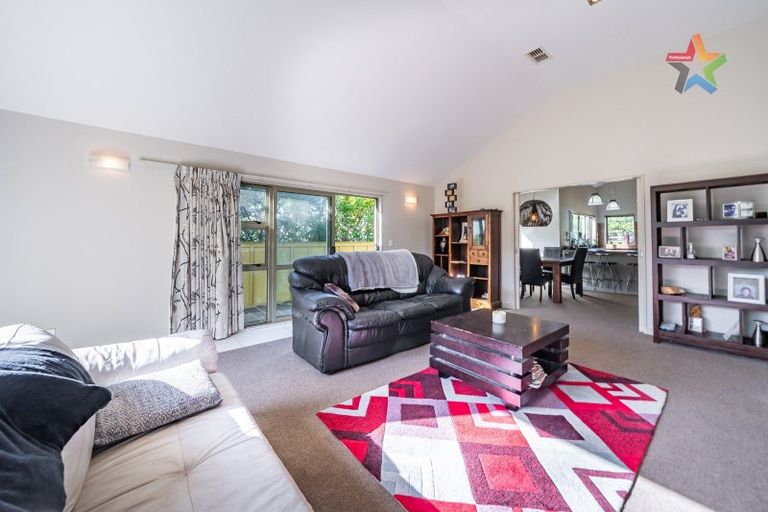 Photo of property in 201 Miromiro Road, Normandale, Lower Hutt, 5010
