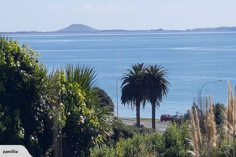 Photo of property in 21 Seaview Road, Cable Bay, 0420