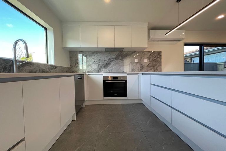 Photo of property in 75f Cardiff Road, Pakuranga, Auckland, 2010