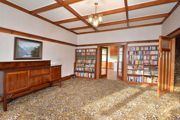 Photo of property in 217 Bay View Road, Saint Clair, Dunedin, 9012