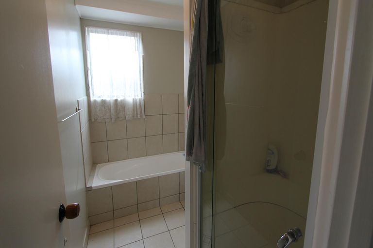 Photo of property in 2/16 Silver Creek Road, Weymouth, Auckland, 2103