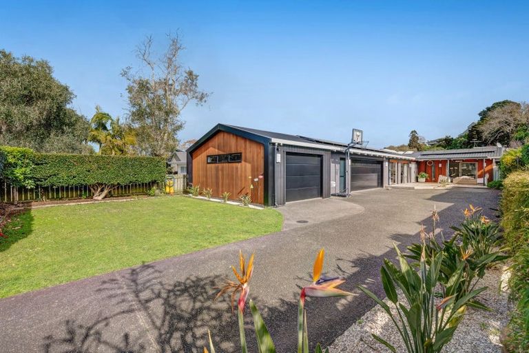 Photo of property in 18 Glengarry Avenue, Manly, Whangaparaoa, 0930