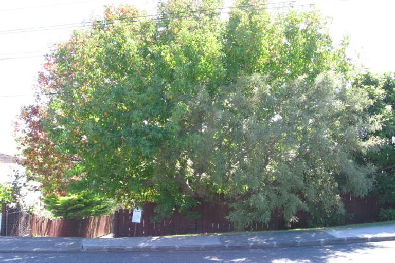 Photo of property in 1 Glenvar Road, Torbay, Auckland, 0630