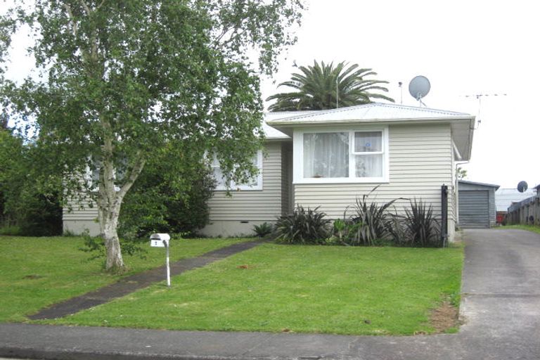 Photo of property in 1 Tairere Crescent, Rosehill, Papakura, 2113