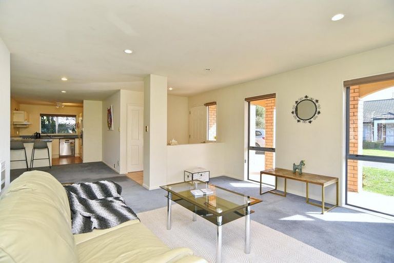 Photo of property in 10 Riegler Place, Belfast, Christchurch, 8051